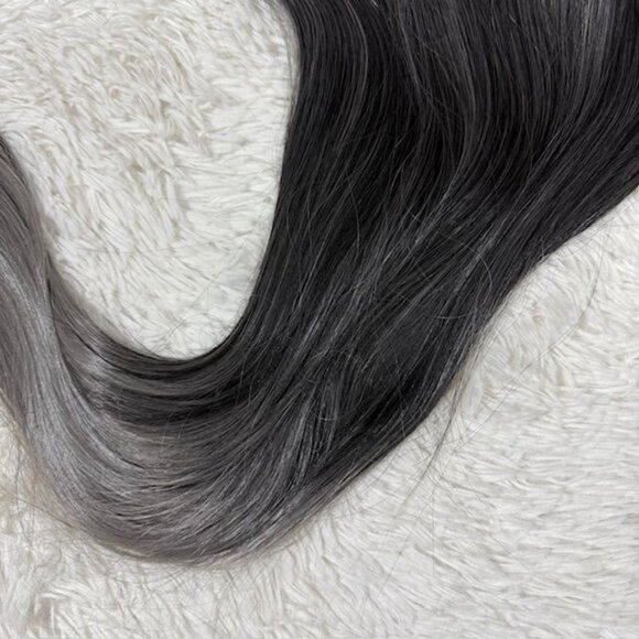 NWOT Ombre Gray Premium Silky Straight 24" Comfort Comb-In Synthetic Extension - Picture 4 of 14